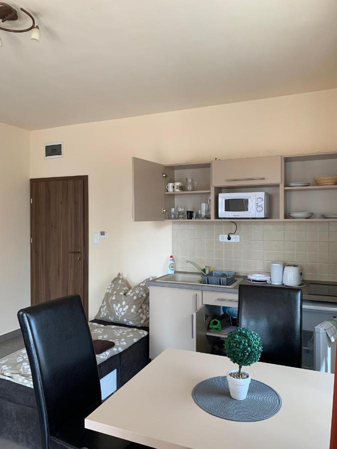 Balaton Apartmanhaz Siófok Buitenkant foto