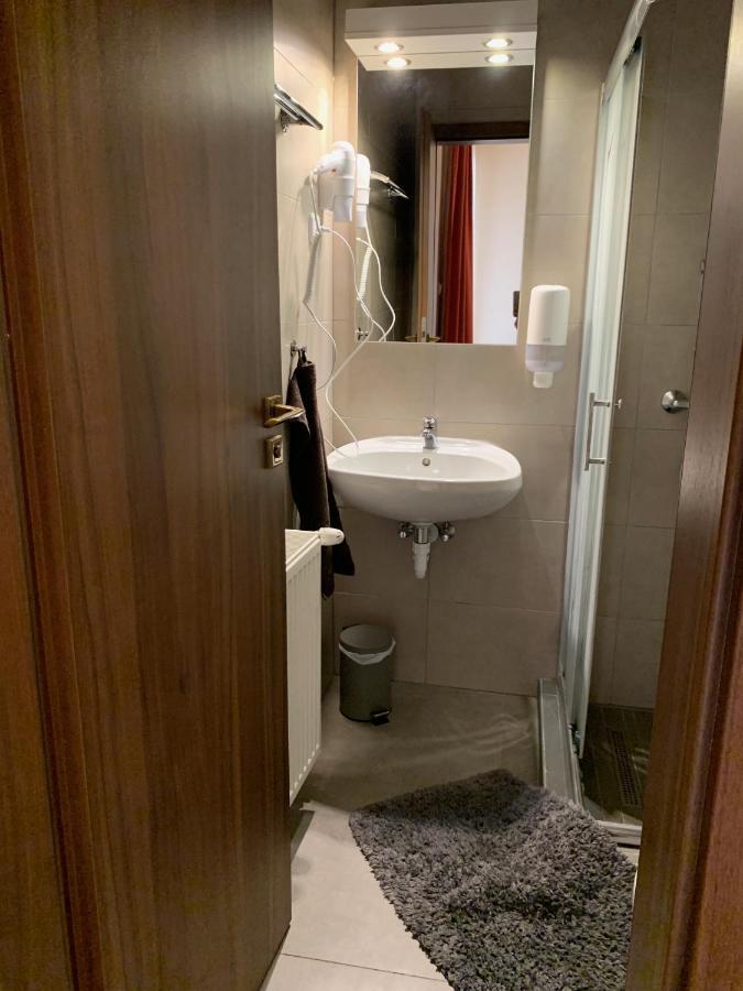 Balaton Apartmanhaz Siófok Buitenkant foto