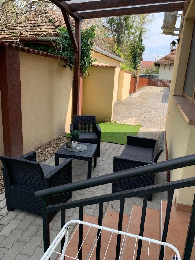 Balaton Apartmanhaz Siófok Buitenkant foto