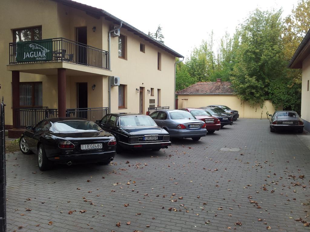 Balaton Apartmanhaz Siófok Buitenkant foto