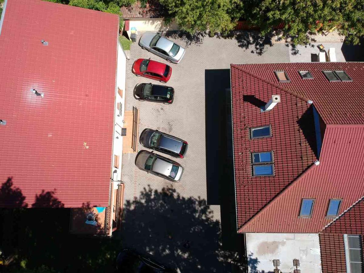 Balaton Apartmanhaz Siófok Buitenkant foto